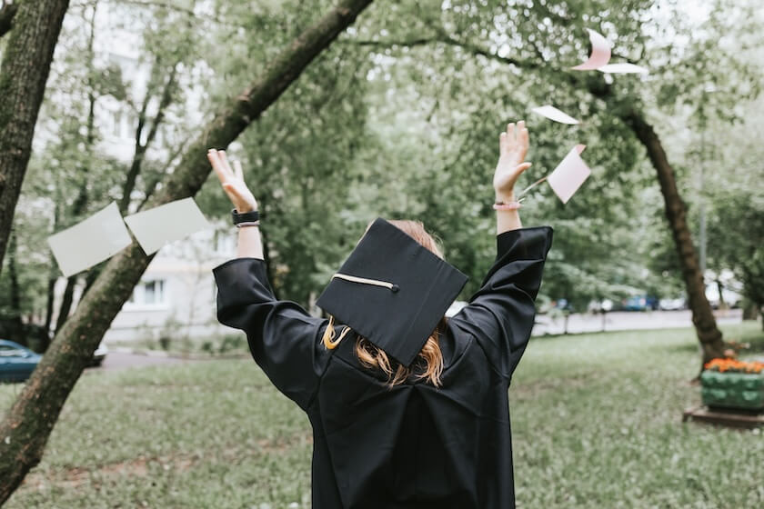 graduation-2023-11-27-05-22-29-utc